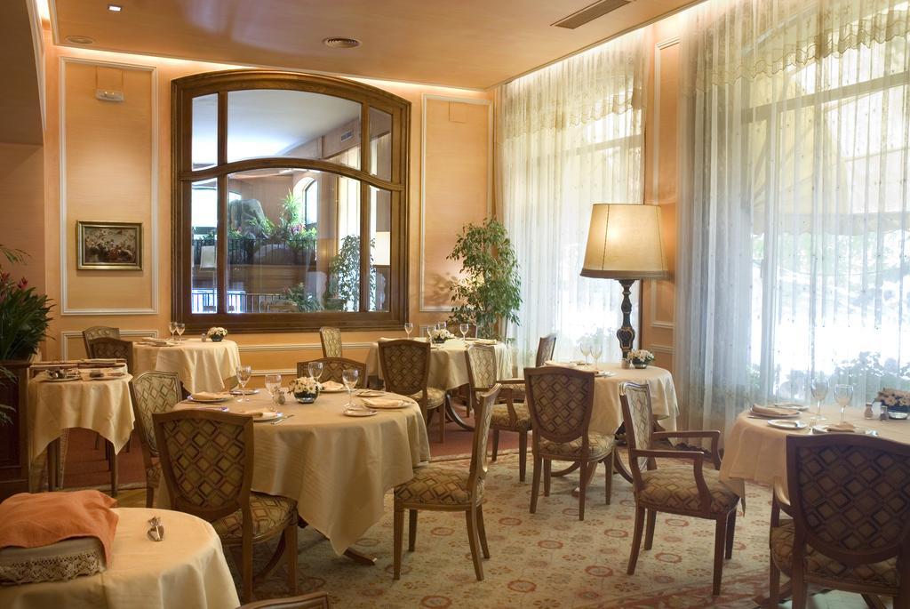 Regencia Colon Hotel Barcelona Nhà hàng bức ảnh